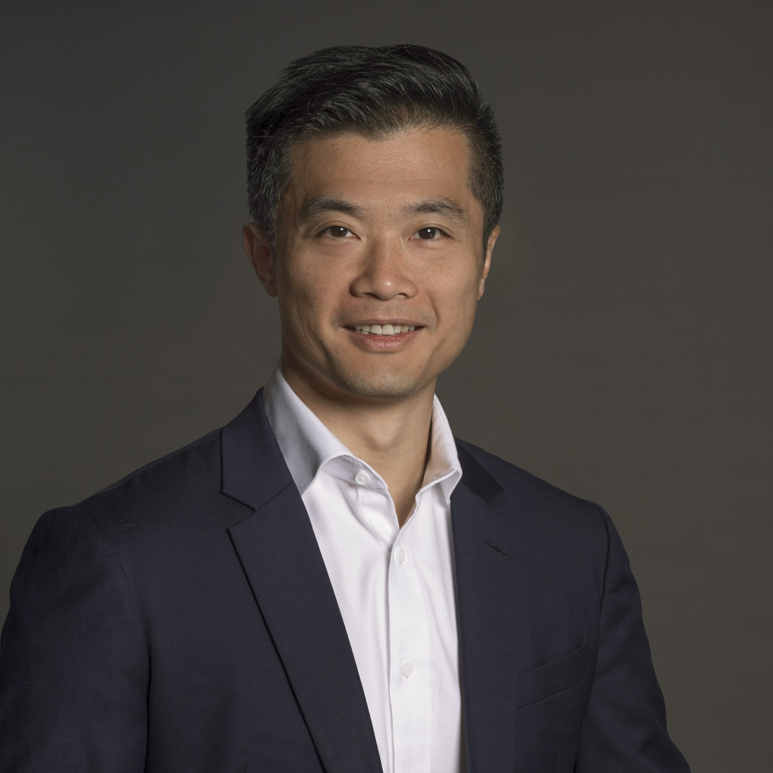  James Ye