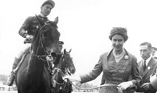 Queen leads horse at 1957 Derby