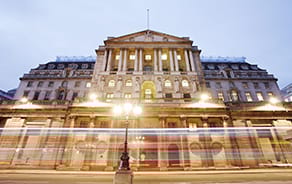 Sterling rises as BoE vote shifts