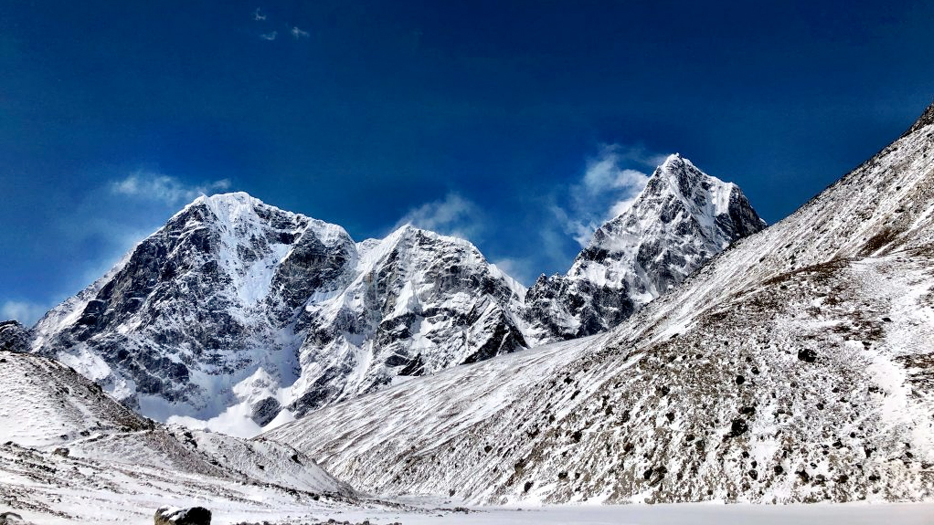 Breathtaking views while climbing Mount Everest