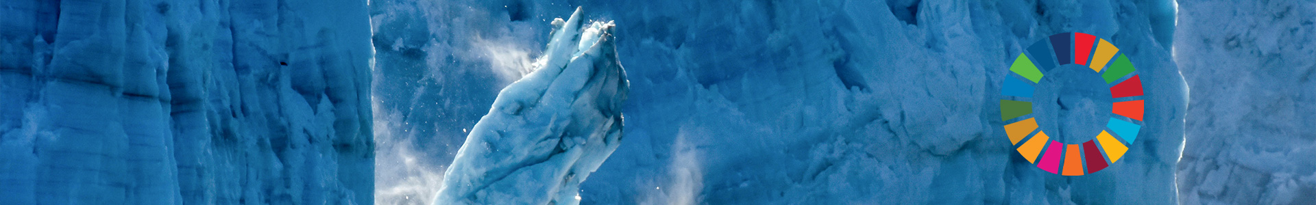 Glacier's splitting and collapsing into the ocean