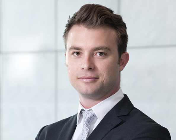 Chris Becker, Investec