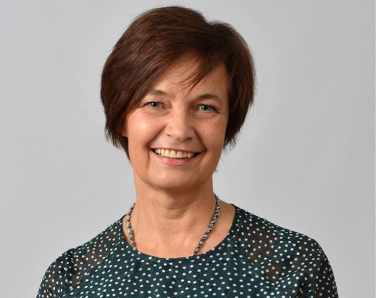 Professor Lesley Robertson 