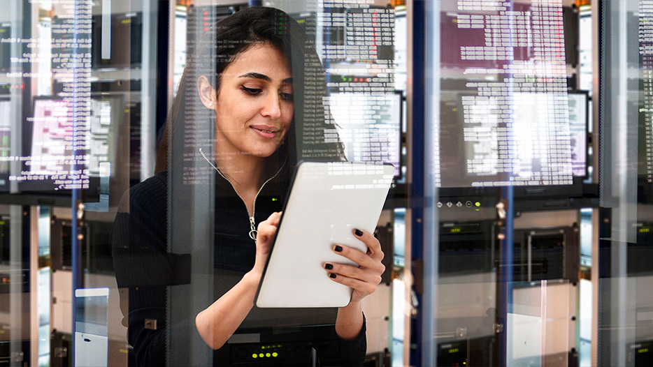 IT engineer in data centre