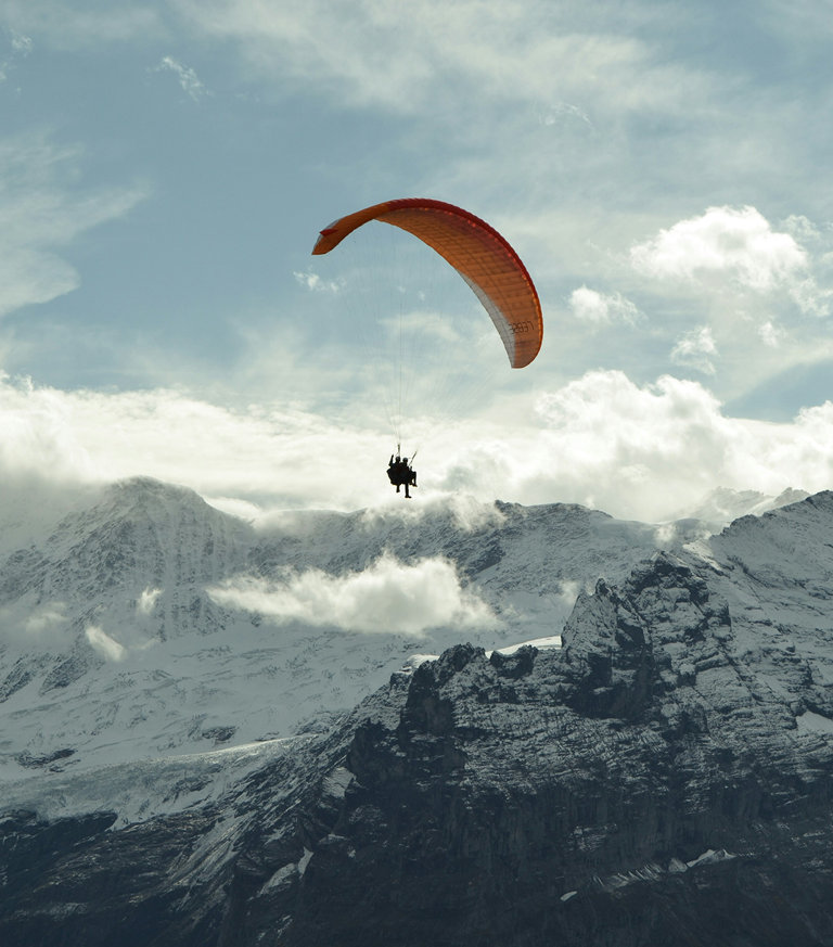 paragliding in winter