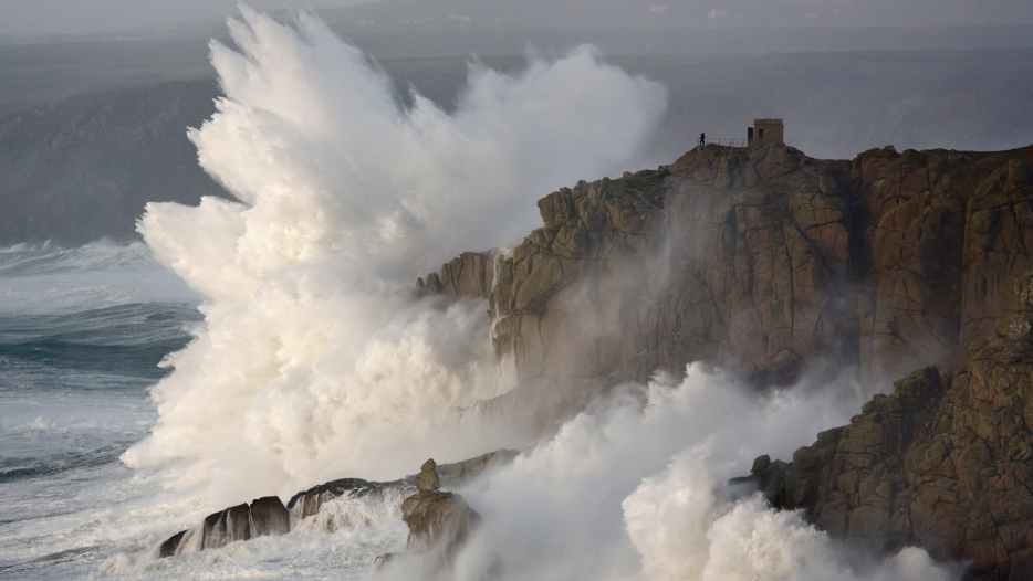 Crashing Waves