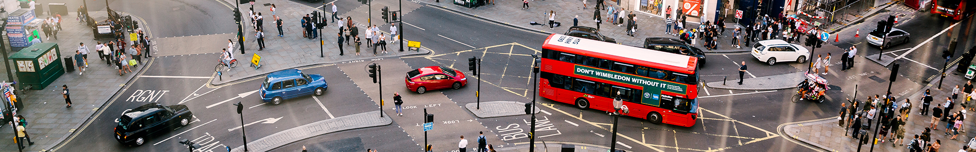 London bus moves through Picadilly Circus