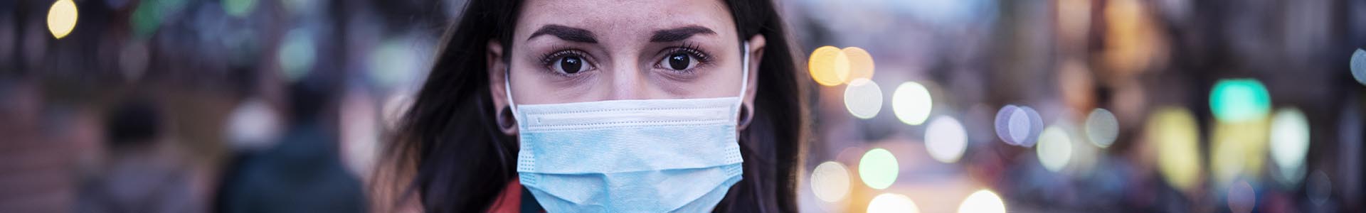 Woman wearing a face mask
