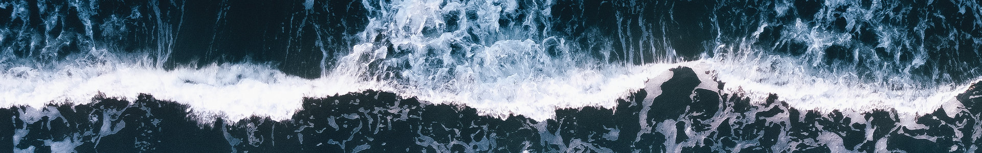Sea tides breaking