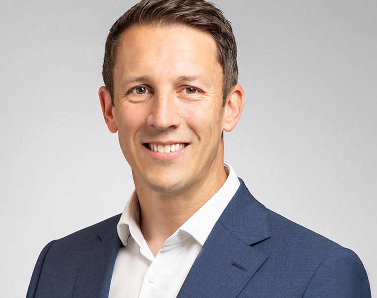 David Knott, private banker (mortgage brokers)