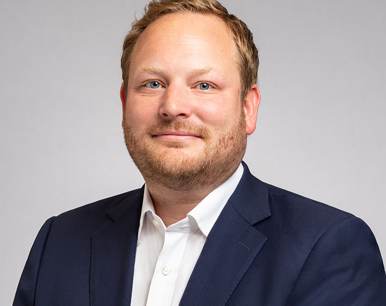 David Knott, private banker (mortgage brokers)