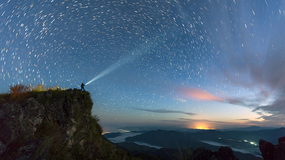 Stars rotating in sky to leave affect