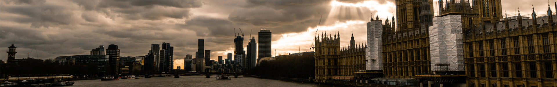 Thames with houses of parliment to the side