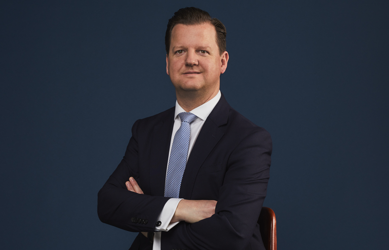 Will Chipperfield, Private Banker