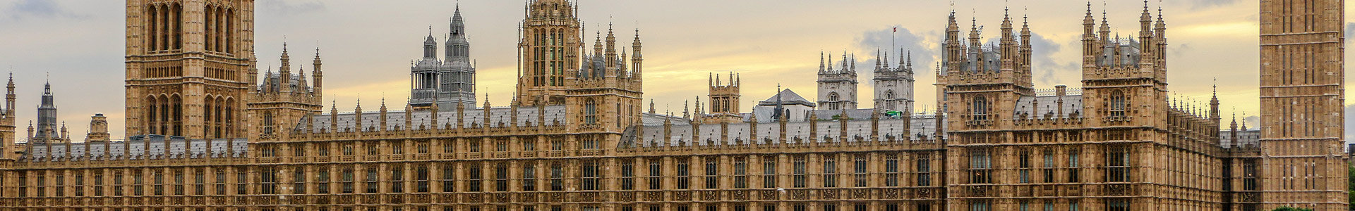 Houses of Parliment and Big Ben from across the Thames